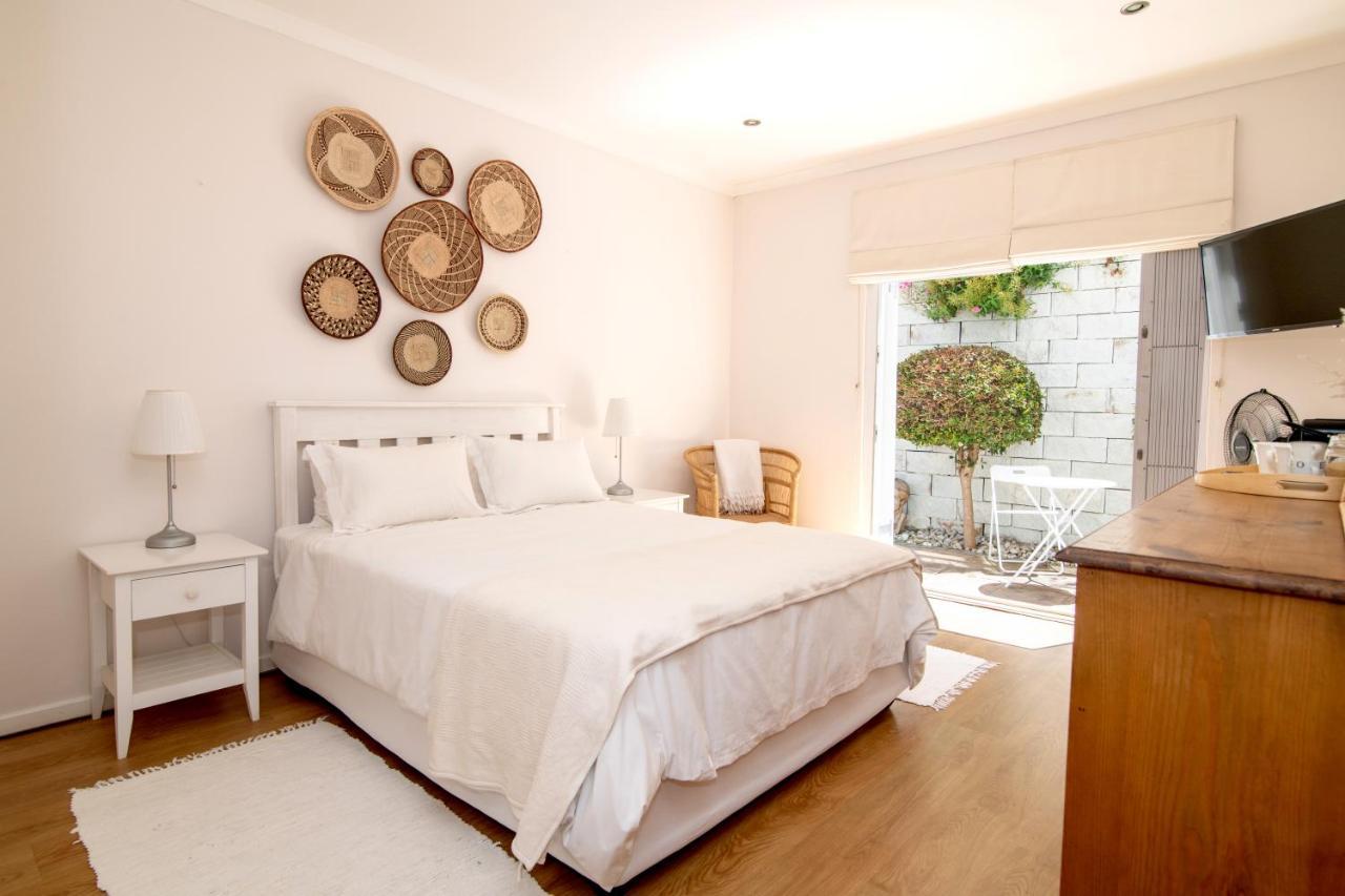 Camps Bay Guest Suite With Private Pool Kaapstad Buitenkant foto